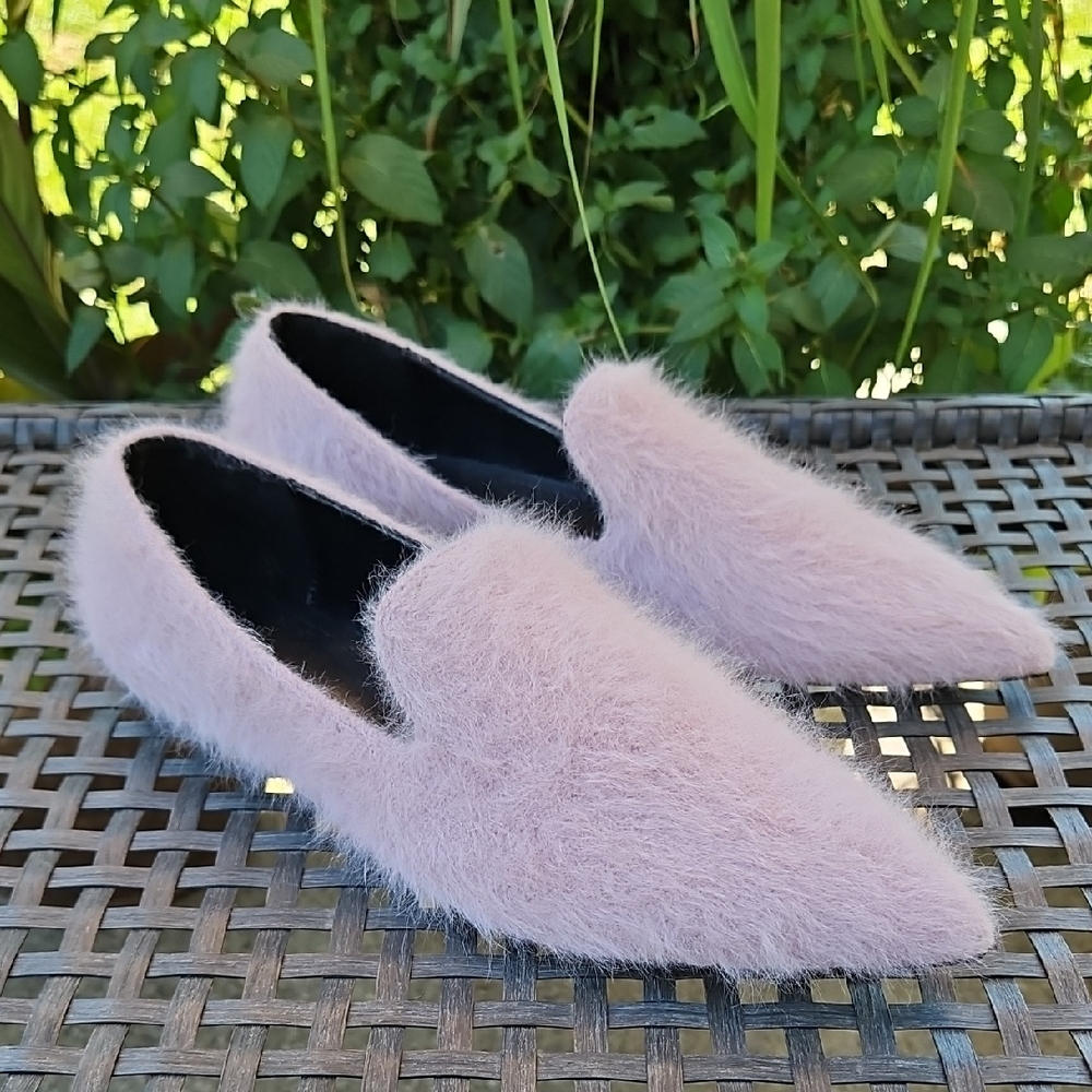 POL Pink Mohair Loafers Flats‎ Fur Pointed Toe Feminine NWOT Size 7